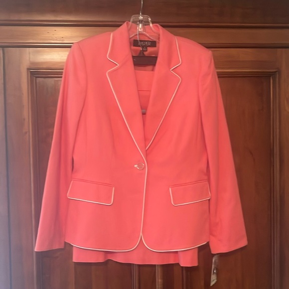 Beautiful vintage Kasper blazer and skirt set . - Picture 1 of 7